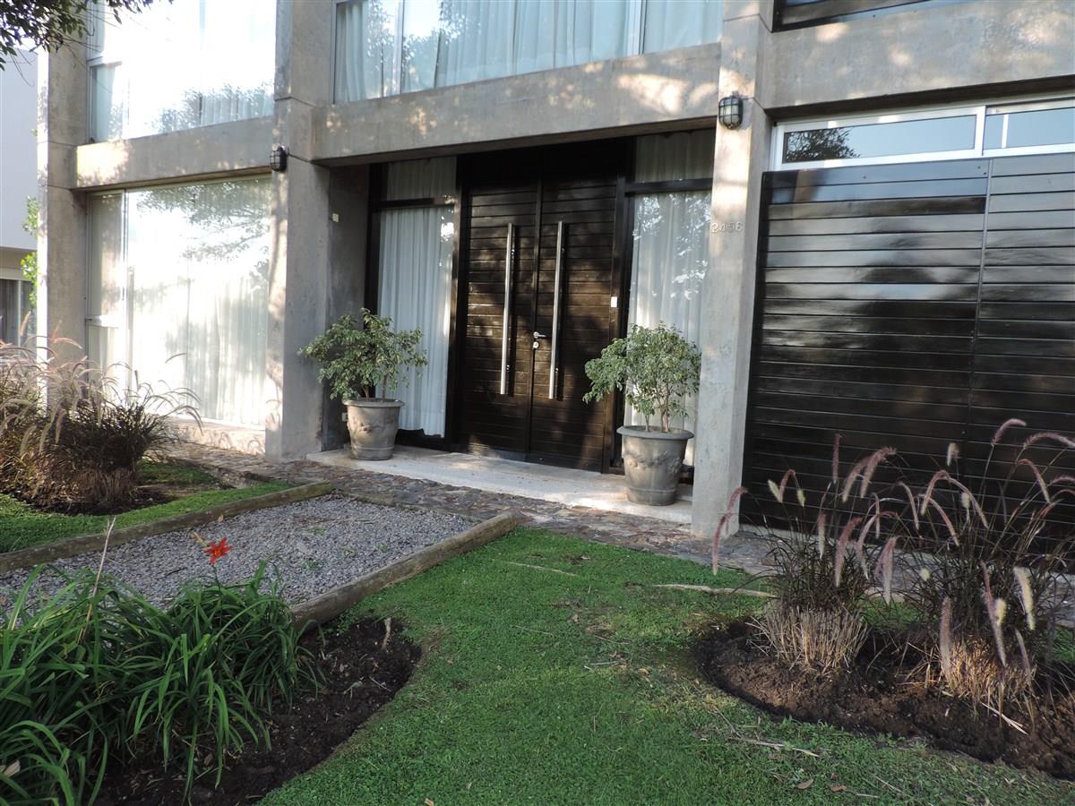 CASA FRENTE A LA PLAYA COSTA URUGUAYA